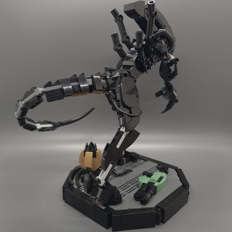 588pcs MOC Xenomorph Model Bui - Xenomorph Kids Toys ulasan dan harga